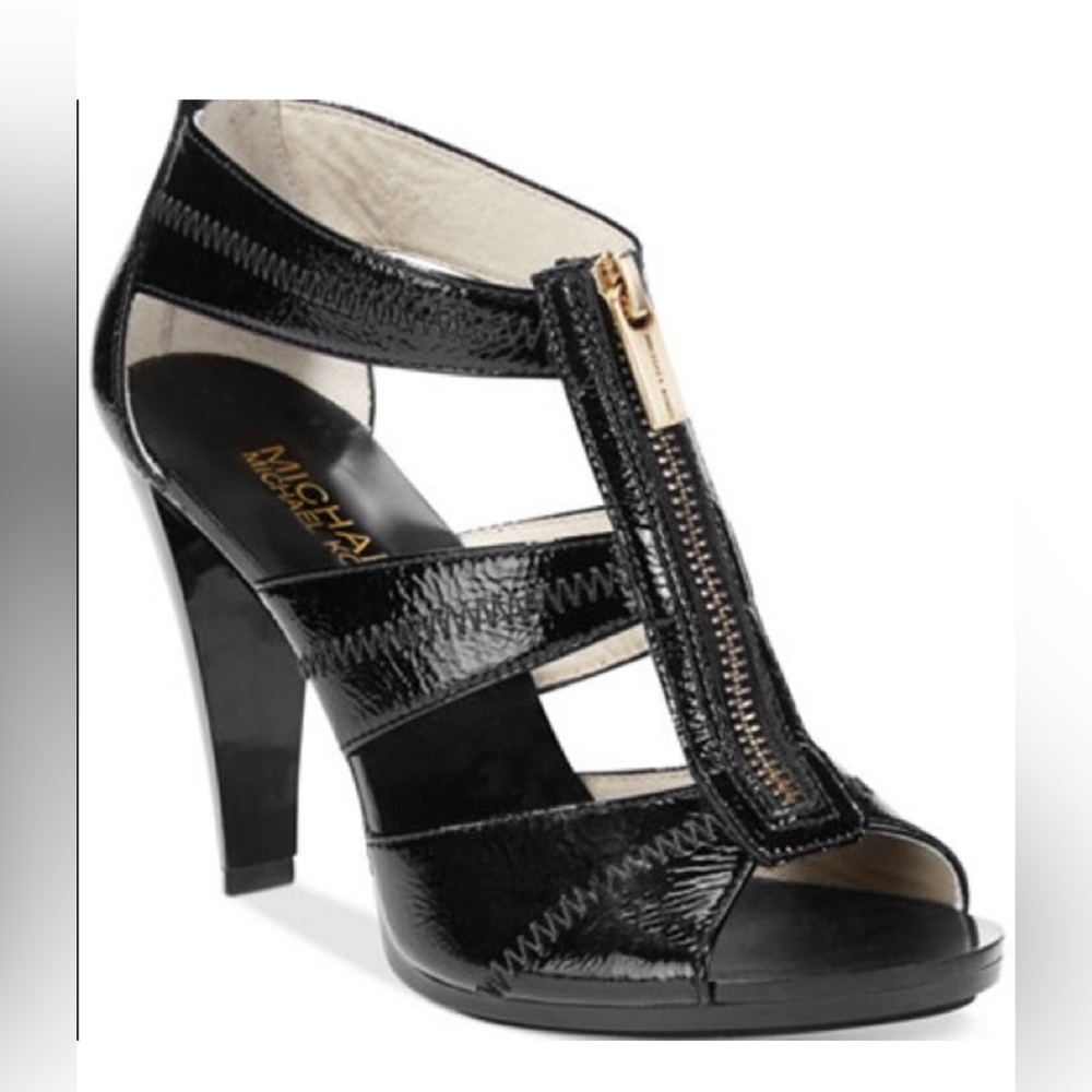 MICHAEL Michael Kors black crinkle patent berkel t strap heels size 7M with box